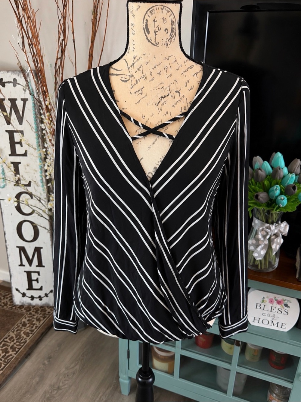 Olive + Joye Black & White Striped Surplice Long-Sleeve Blouse Size Small